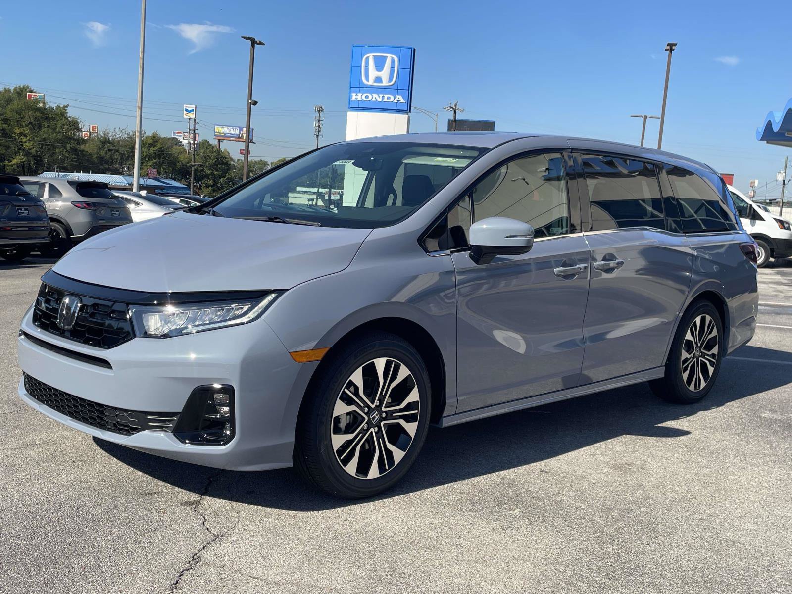 New 2027 Honda Odyssey Elite image 3