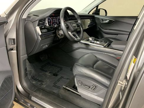 Used 2023 Audi Q7 3.0T Premium Plus AWD/4WD image 32