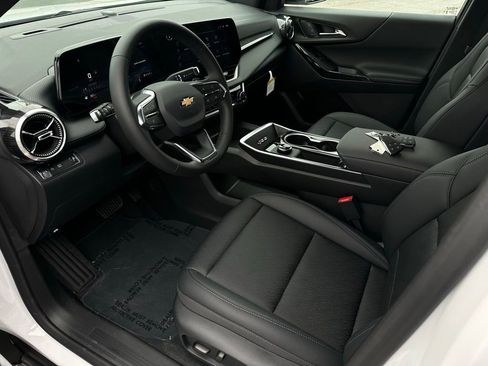 New 2026 Chevrolet Equinox LT w/ Convenience Package II FWD image 10