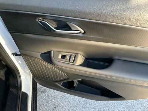 New 2025 Jeep Grand Cherokee L Altitude AWD/4WD image 16