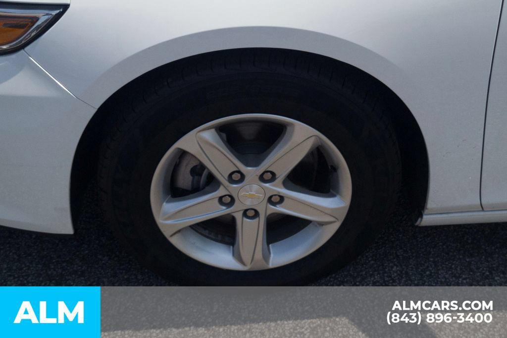 Used 2024 Chevrolet Malibu LT FWD image 12