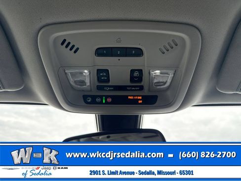 Used 2018 Chevrolet Malibu LT FWD image 43
