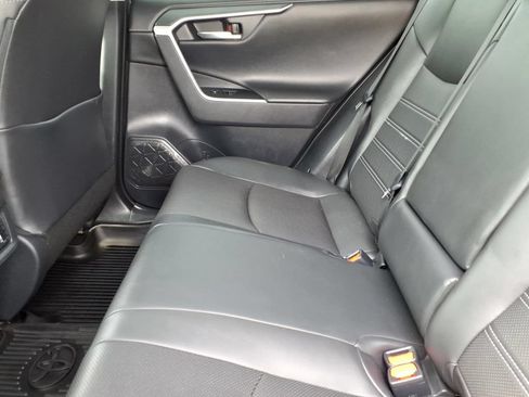 Used 2019 Toyota RAV4 Limited AWD/4WD image 18
