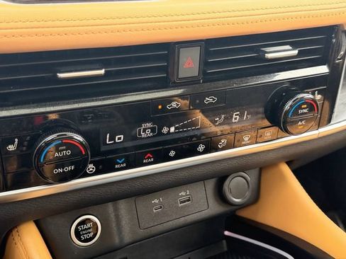 Used 2021 Nissan Rogue Platinum FWD image 28
