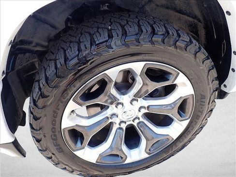 Used 2024 RAM 1500 Limited AWD/4WD image 7