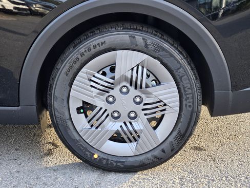 New 2026 Kia K4 LX image 17