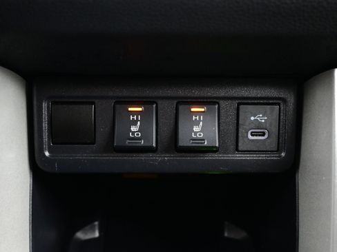 Used 2025 Toyota Corolla Cross XLE AWD/4WD image 21
