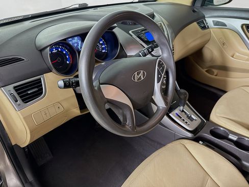 Used 2011 Hyundai Elantra GLS FWD image 8