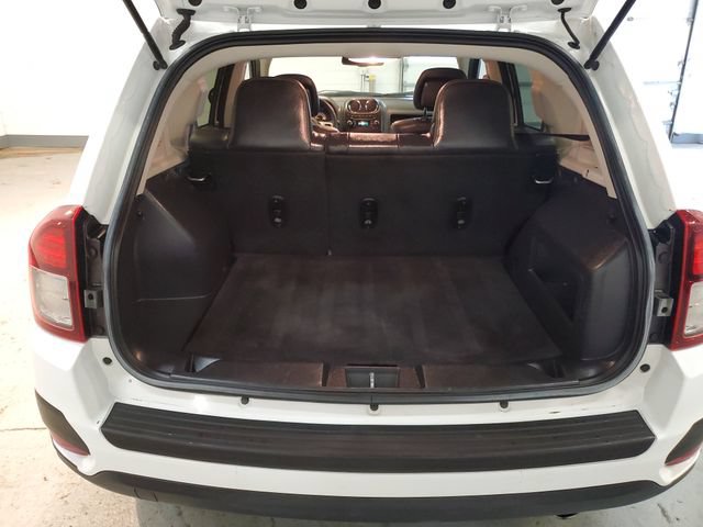 Used 2017 Jeep Compass Sport FWD image 6