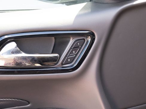 Used 2022 Dodge Durango R/T AWD/4WD image 18