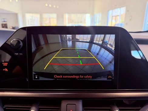 Used 2024 Lexus UX 250h 250h Premium BLIND SPOT/CARPLA image 25