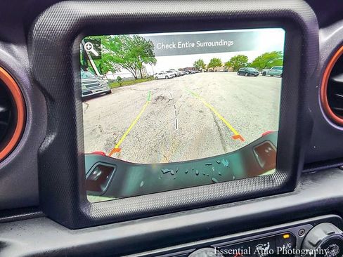 Used 2021 Jeep Gladiator Mojave AWD/4WD image 17