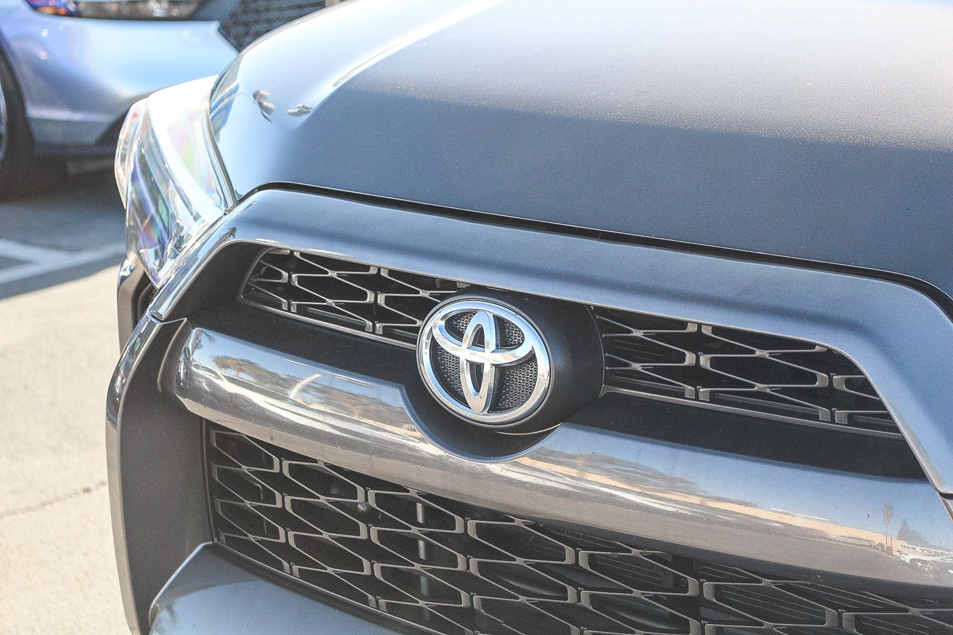 Used 2018 Toyota 4Runner SR5 Premium AWD/4WD image 23
