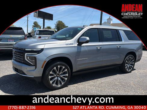 New 2026 Chevrolet Suburban High Country AWD/4WD image 1