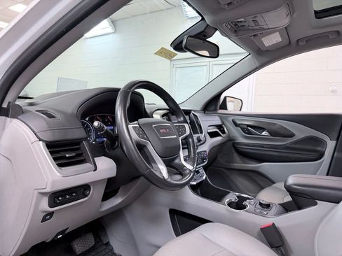 Used 2022 GMC Terrain SLT w/ Infotainment Package II AWD/4WD image 15