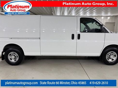 Used 2018 Chevrolet Express 3500 Extended w/ Driver Convenience Package RWD image 6