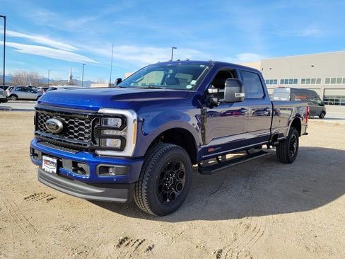 New 2026 Ford F250 Lariat w/ Black Appearance Package image 4