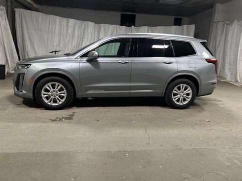 Used 2024 Cadillac XT6 Luxury FWD image 4