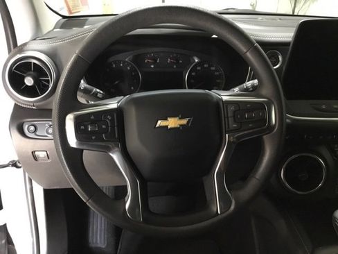 Used 2025 Chevrolet Blazer LT image 28