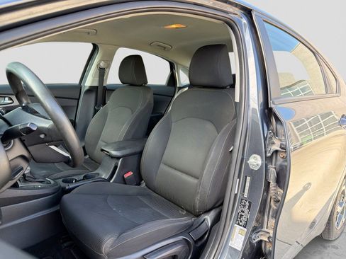 Used 2021 Kia Forte LXS FWD image 18