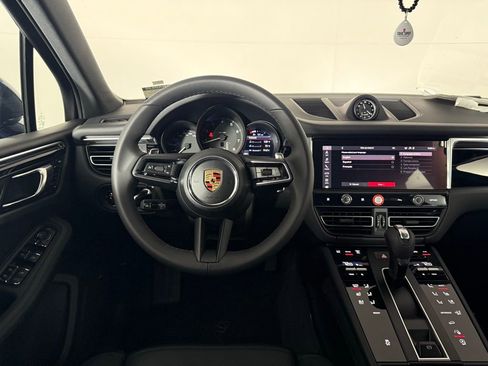 New 2026 Porsche Macan image 20