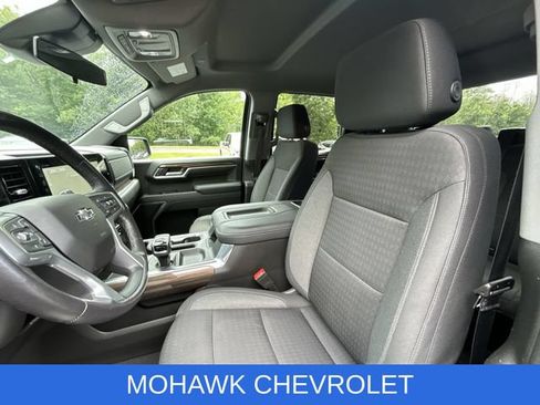 Used 2022 Chevrolet Silverado 1500 RST w/ Z71 Off-Road Package AWD/4WD image 17