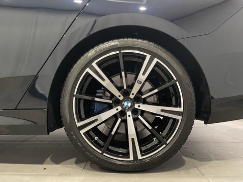 Used 2026 BMW 540i xDrive w/ Executive Package AWD/4WD image 8