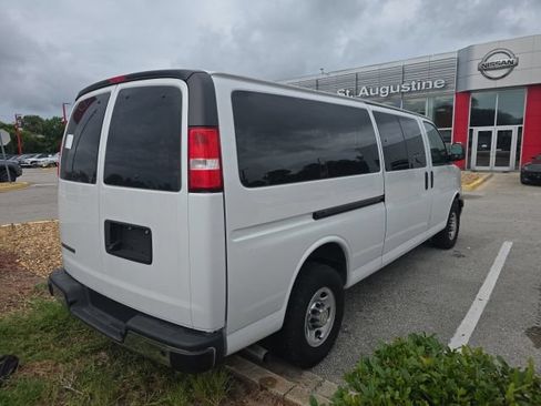 Used 2024 Chevrolet Express 3500 LT w/ LT Preferred Equipment Group RWD image 4