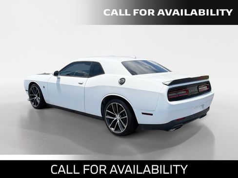 Used 2016 Dodge Challenger R/T Scat Pack RWD image 3