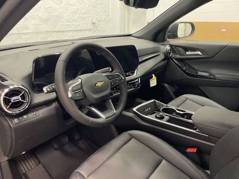 New 2026 Chevrolet Equinox LT w/ Convenience Package II image 15