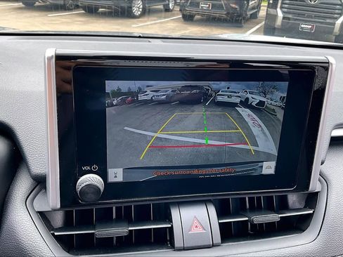 Used 2025 Toyota RAV4 XLE image 25