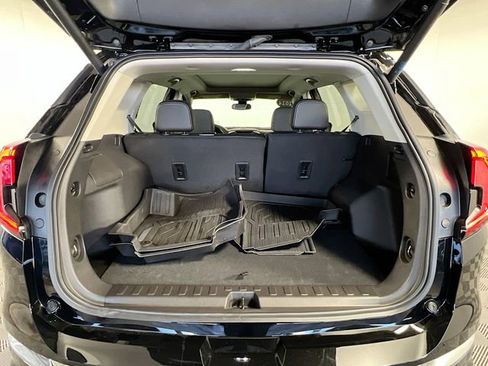 Used 2024 GMC Terrain Denali w/ Denali Premium Package image 19