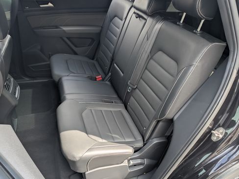 Used 2021 Volkswagen Atlas Cross Sport SEL Premium R-Line AWD/4WD image 17