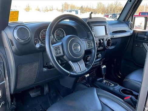 Used 2017 Jeep Wrangler Unlimited Freedom Edition image 17