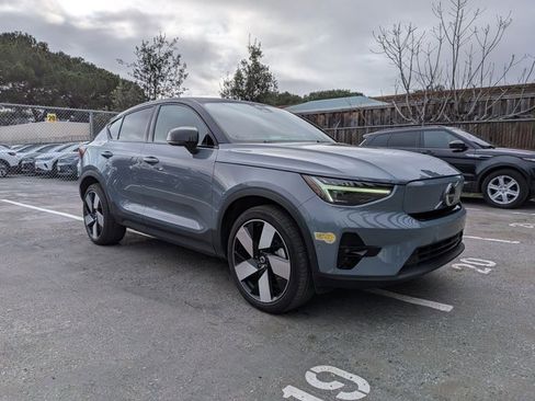 Used 2022 Volvo C40 P8 Recharge Ultimate image 3