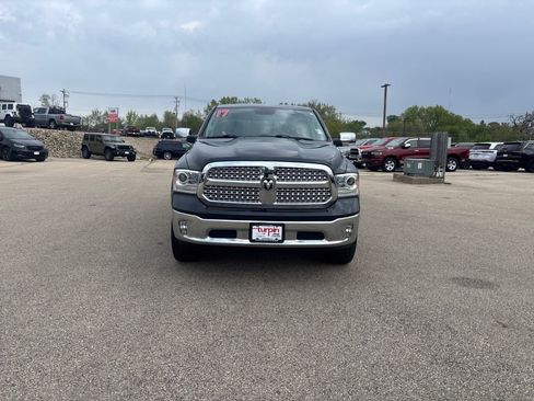 Used 2017 RAM 1500 Laramie w/ Convenience Group AWD/4WD image 8