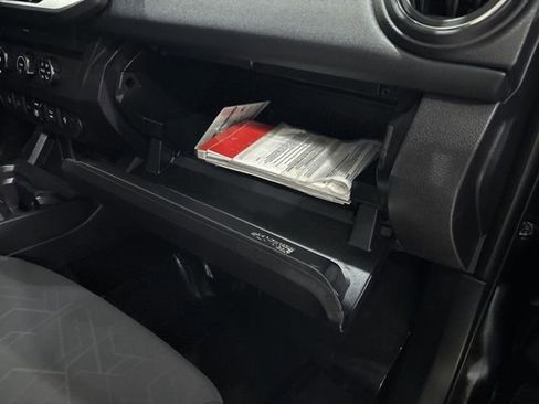 Used 2019 Toyota Tacoma TRD Off-Road w/ Technology Package image 34