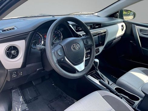 Used 2017 Toyota Corolla LE w/ Carpet Mat Package (TMS) FWD image 11
