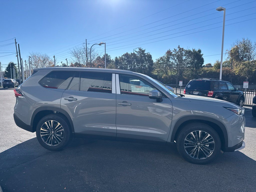 New 2026 Toyota Grand Highlander AWD Hybrid image 6