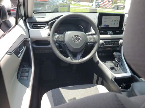 Used 2023 Toyota RAV4 XLE w/ Convenience Package AWD/4WD image 10