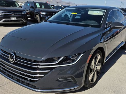 Used 2021 Volkswagen Arteon SE FWD image 2