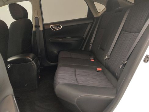 Used 2019 Nissan Sentra SV FWD image 18