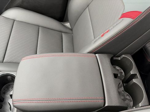 New 2025 GMC Canyon AT4 w/ AT4X AEV Edition AWD/4WD image 24