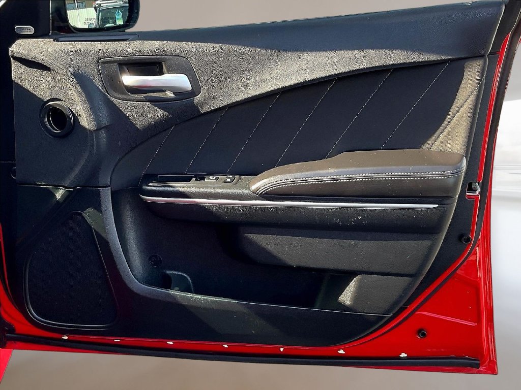 Used 2018 Dodge Charger R/T RWD image 21