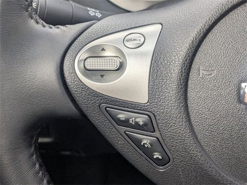 Used 2015 Nissan Juke SL image 29