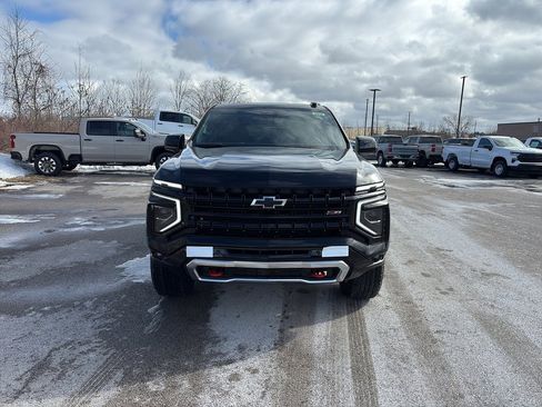 New 2026 Chevrolet Suburban Z71 image 2