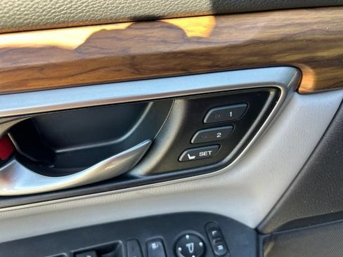 Used 2019 Honda CR-V Touring image 15