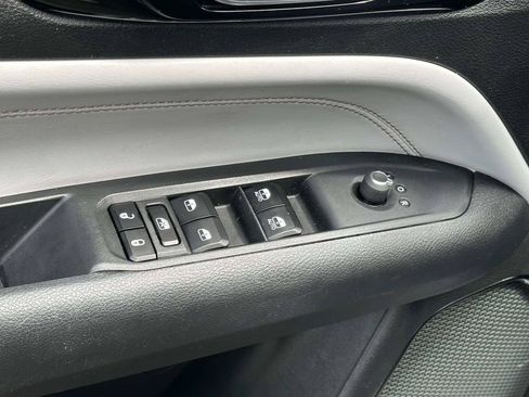 Used 2022 Jeep Compass Limited w/ Sun and Sound Group AWD/4WD image 17