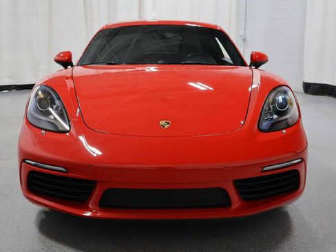 Used 2018 Porsche 718 Cayman RWD image 13