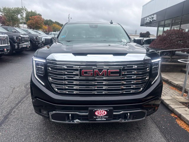 Used 2023 GMC Sierra 1500 Denali w/ Denali Reserve Package AWD/4WD image 2